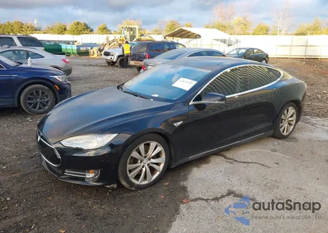 2013 Tesla Model S from USA, damaged, VIN 5YJSA1DN1DFP05253